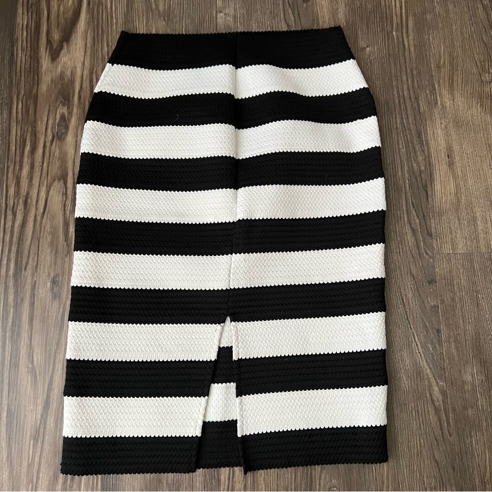 Express Black and White Banded Bodycon Skirt - Picture 6 of 10